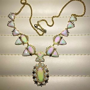 Kendra Scott necklace
